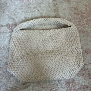 White bag with matching pouch